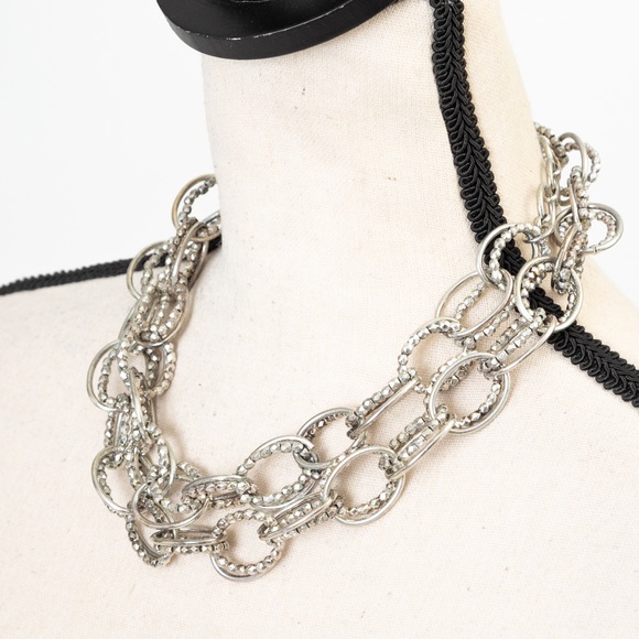 Silver tone longer chain length style necklace toggle closure Lauren Conrad - Picture 7 of 13